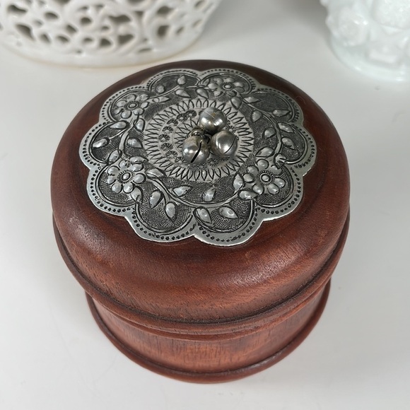Wooden Trinket Jewelry Box Storage Container - Picture 4 of 9